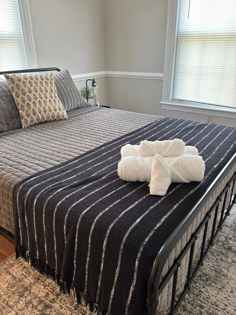 Airbnb short term rental bedroom cleaning hotel style towel fold Leesburg VA